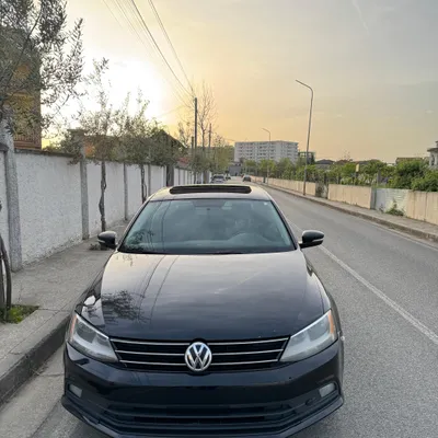 Volkswagen Jetta 2015 në shitje