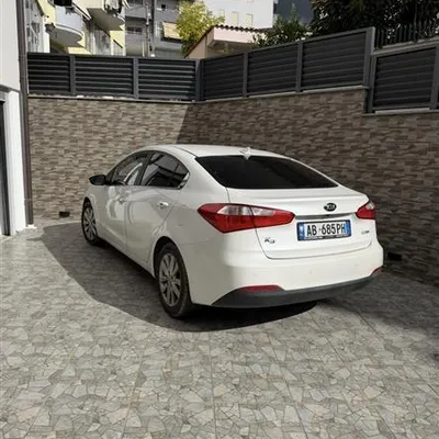 Kia Ceed 2013 në shitje
