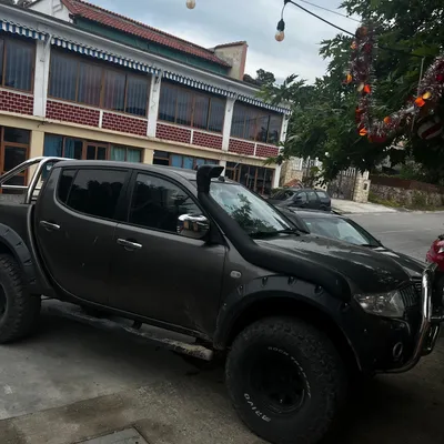 Mitsubishi L200