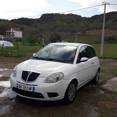 Lancia Ypsilon