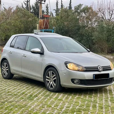 Volkswagen Golf 2012 në shitje