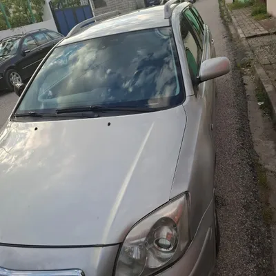 Toyota Avensis 2004 në shitje