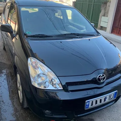 Toyota Corolla Verso 2007 në shitje