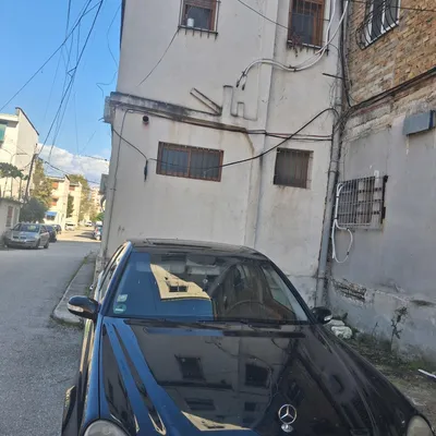 Mercedes-Benz E-class 2004 në shitje