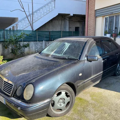 Mercedes-Benz E-class 1999 në shitje