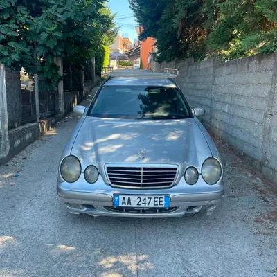 Mercedes-Benz E-class 2001 në shitje