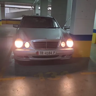 Mercedes-Benz E-class 1999 në shitje