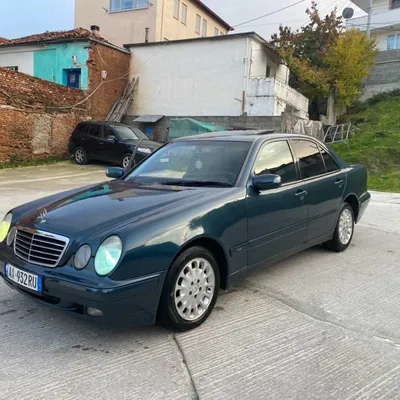 Mercedes-Benz E-class 1999 në shitje
