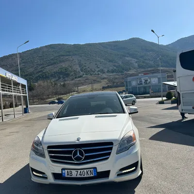 Mercedes-Benz R-class 2012 në shitje