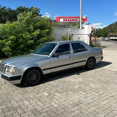 Mercedes-Benz W124