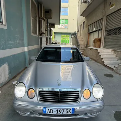 Mercedes-Benz E-class 1998 në shitje