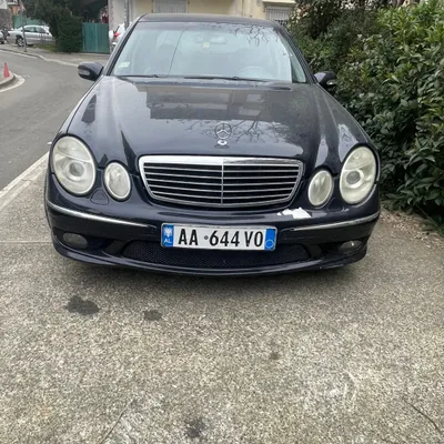 Mercedes-Benz E-class 2003 në shitje