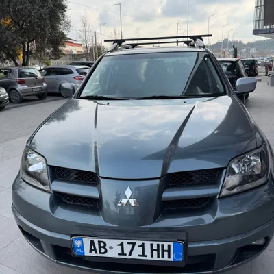 Mitsubishi Outlander 2005 në shitje
