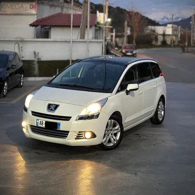 Peugeot 5008 2011 në shitje