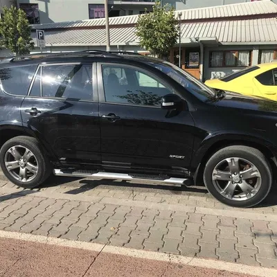 Toyota RAV4 2011 në shitje
