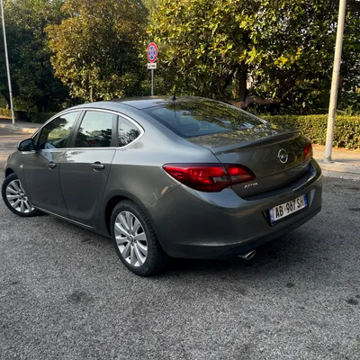 Opel Astra 2018 në shitje