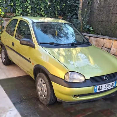 Opel Corsa 2000 në shitje