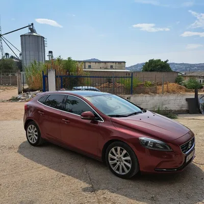 Volvo V40 2014 në shitje