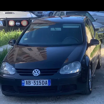Volkswagen Golf 2005 në shitje
