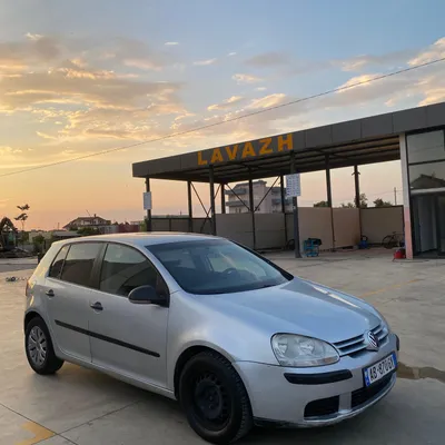 Volkswagen Golf 2005 në shitje