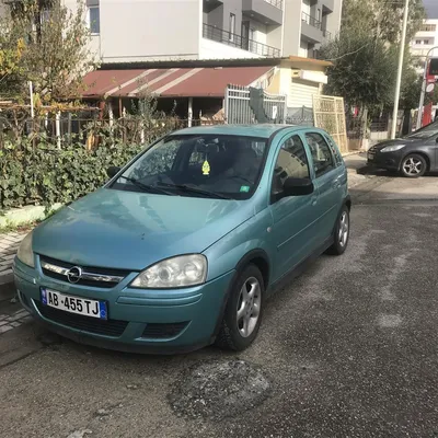 Opel Corsa 2004 në shitje