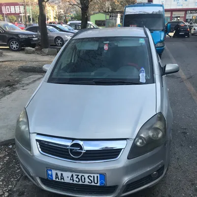Opel Zafira 2005 në shitje