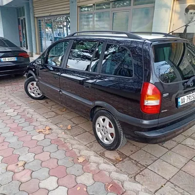 Opel Zafira 2002 në shitje