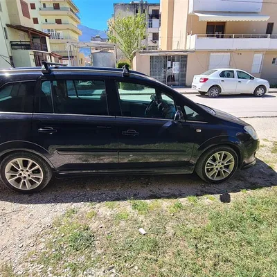 Opel Zafira 2009 në shitje