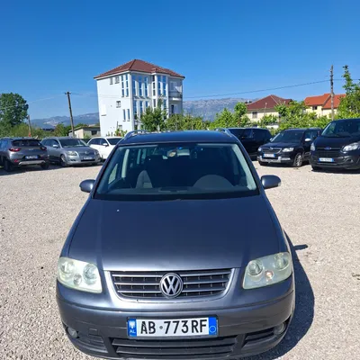 Volkswagen Touran 2006 në shitje