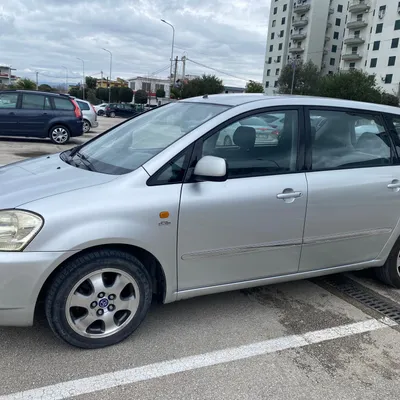 Toyota Avensis Verso