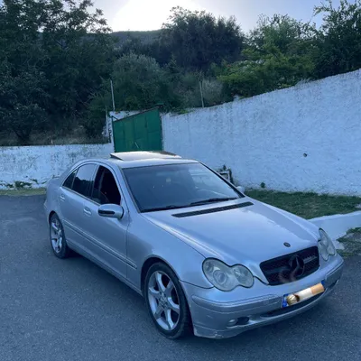 Mercedes-Benz C-class 2001 në shitje