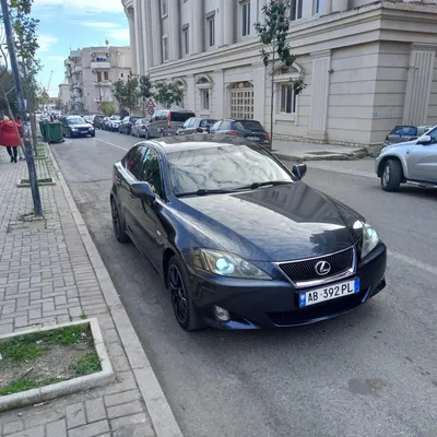 Lexus IS