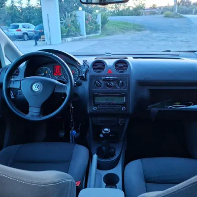 Volkswagen Caddy 2010 në shitje