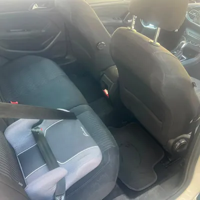 Peugeot 308 2015 në shitje