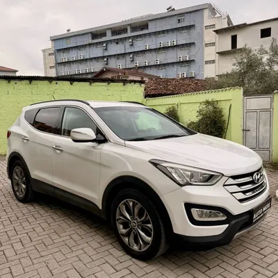 Hyundai Santa Fe 2013 në shitje