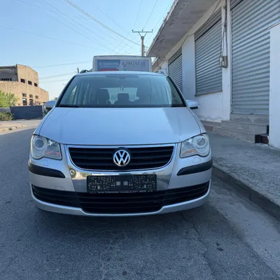Volkswagen Touran 2008 në shitje