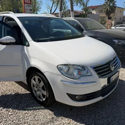 Volkswagen Touran 2009 në shitje