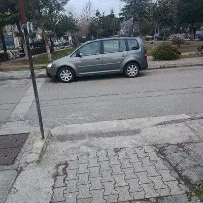 Volkswagen Touran 2005 në shitje