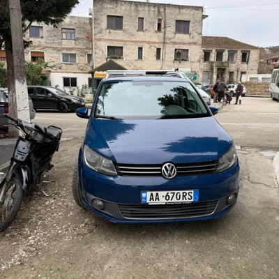 Volkswagen Touran 2012 në shitje
