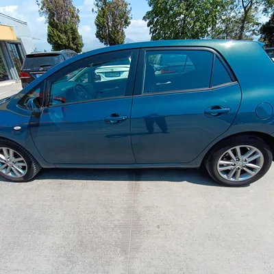 Toyota Auris 2009 në shitje
