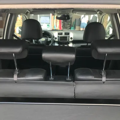 Toyota RAV4 2011 në shitje