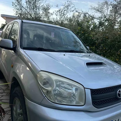 Toyota RAV4 2003 në shitje