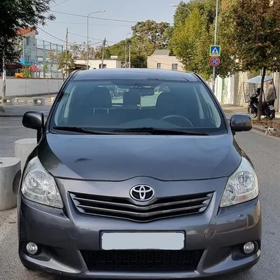 Toyota Verso 2010 në shitje