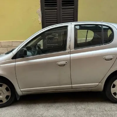 Toyota Yaris 2003 në shitje