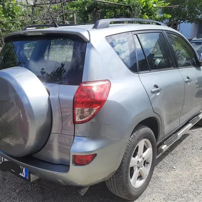 Toyota RAV4 2006 në shitje