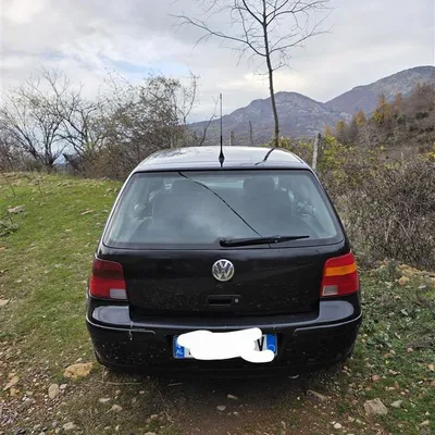 Volkswagen Golf 1998 në shitje