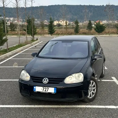 Volkswagen Golf 2005 në shitje