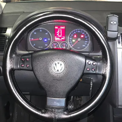 Volkswagen Touran 2009 në shitje