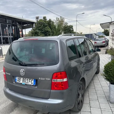 Volkswagen Touran 2005 në shitje