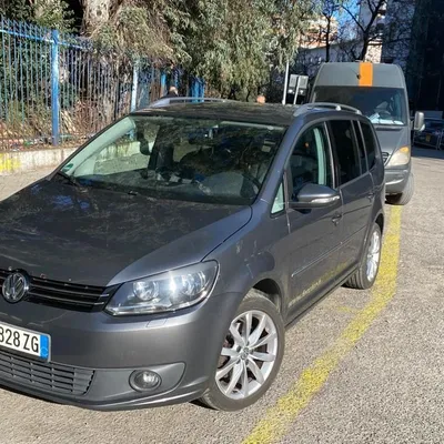 Volkswagen Touran 2011 në shitje